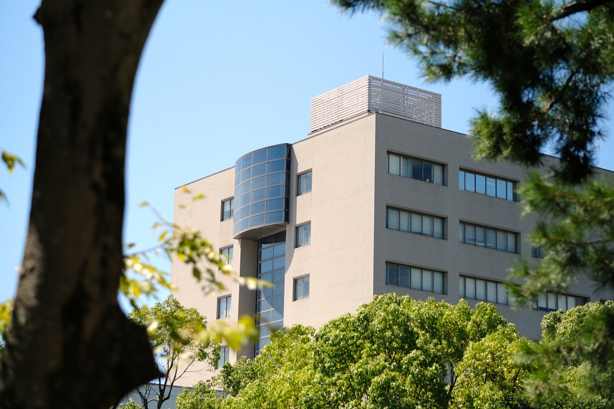 学園都市・八王子の功罪 —— 21校が変えた街の姿